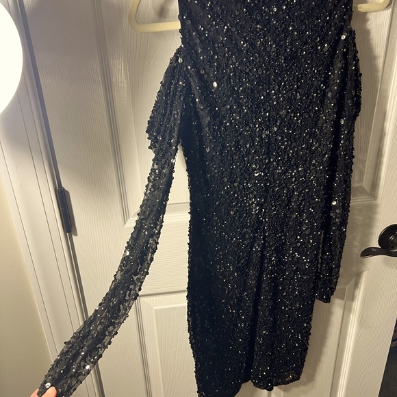 Brand New w/ Tags Parker Black Cold Shoulder Beaded Sequin Black Dress Size 4! - Picture 3 of 6